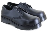 VST 3 Eyelet Shoe - Black