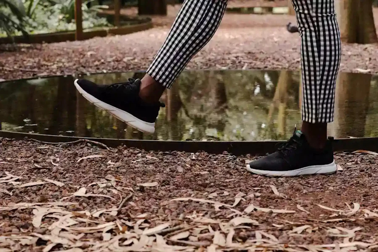 8000Kicks Explorer V2 - Black & White